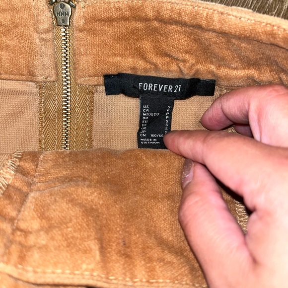 💛 bundle at $8- Tan mini skirt - Picture 3 of 4